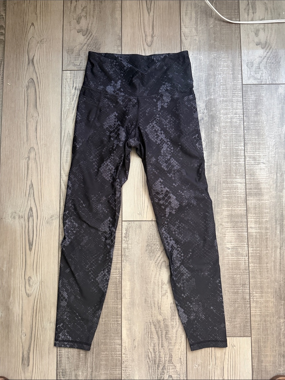 Old Navy Black Snake Print High-Waist Leggings
